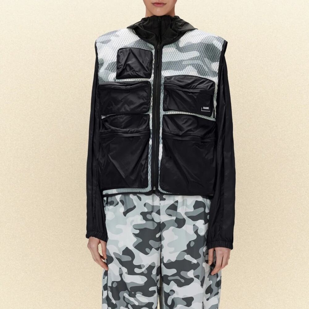 RAINS Dili Cargo Vest Mesh NWT in Size Medium & Heavy Fleece Camo Headband NWT